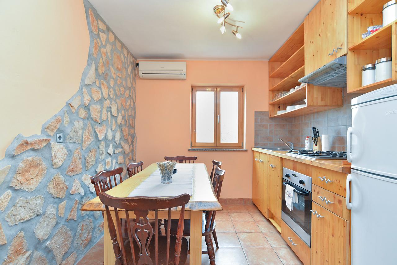 Apartments Dino 1700 파자나 외부 사진