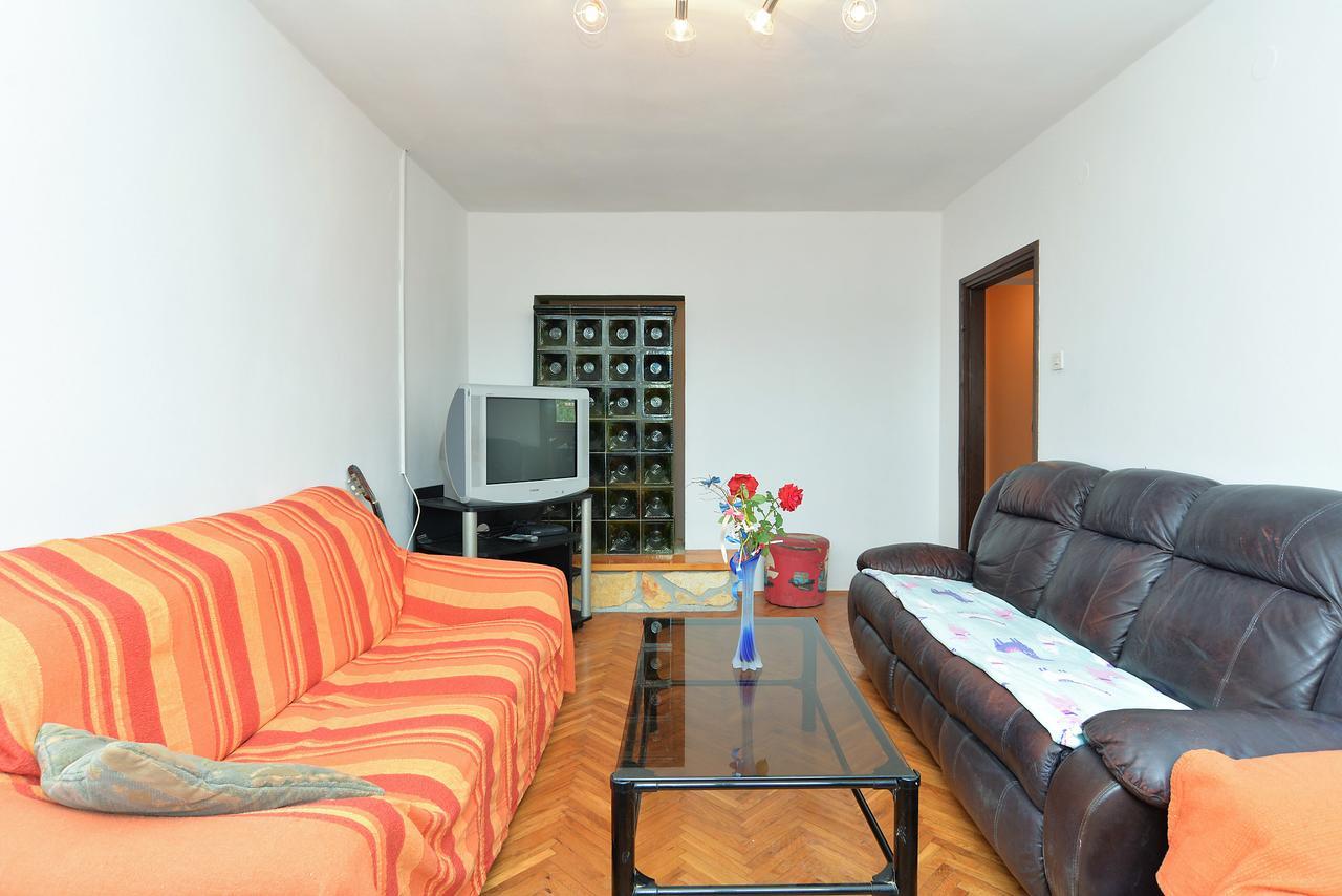 Apartments Dino 1700 파자나 외부 사진